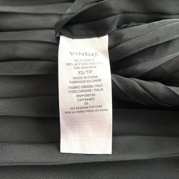 Vince Pleated Italian Crepe de Chine Black Skirt - Picture 10 of 10